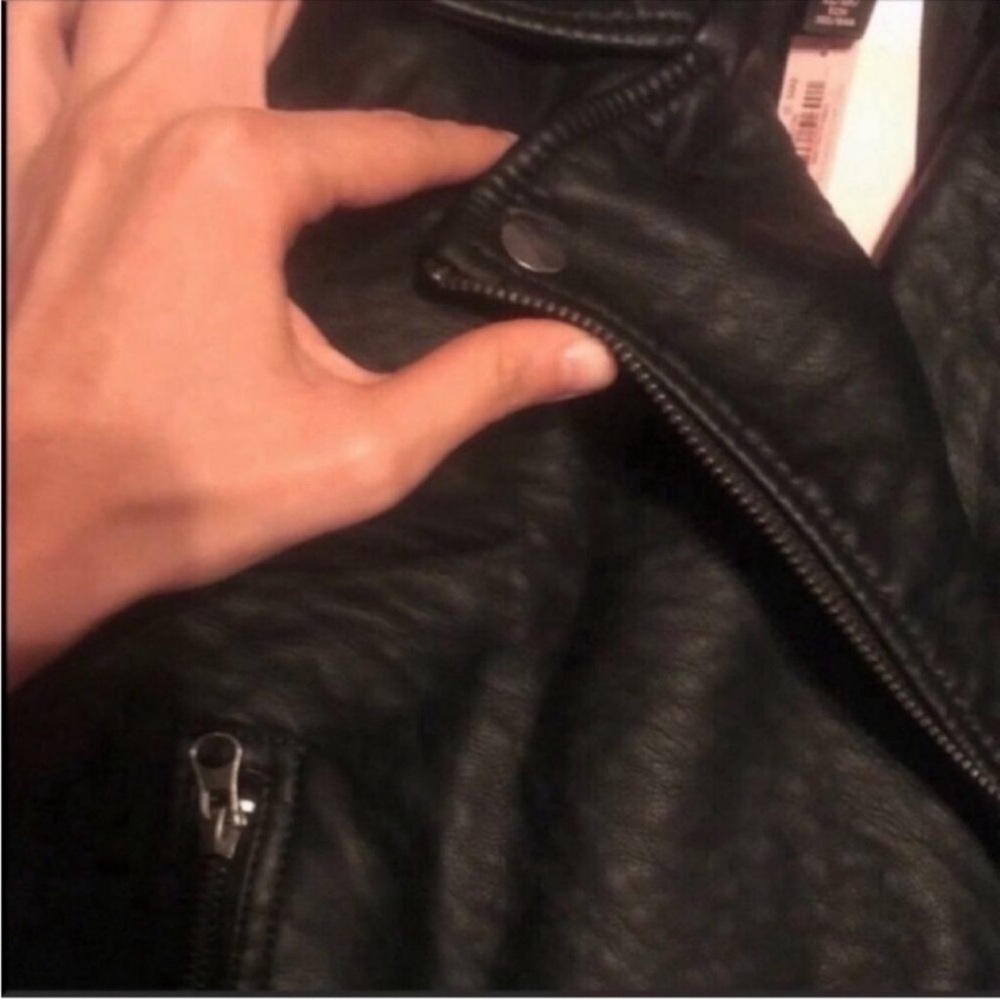 Victoria's Secret Pebbled Motto Jacket - Picture 6 of 10